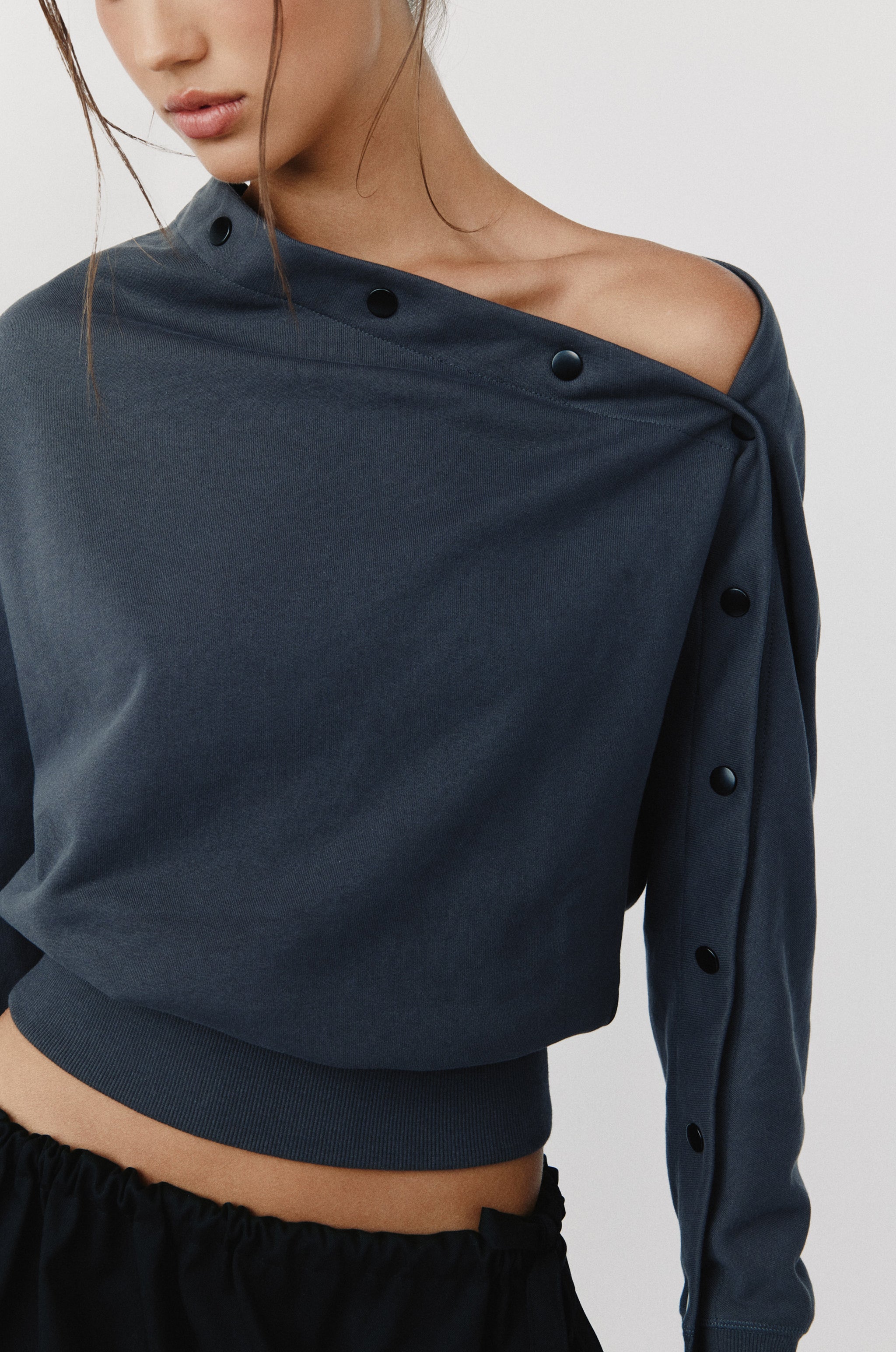 August Sweater | Charcoal