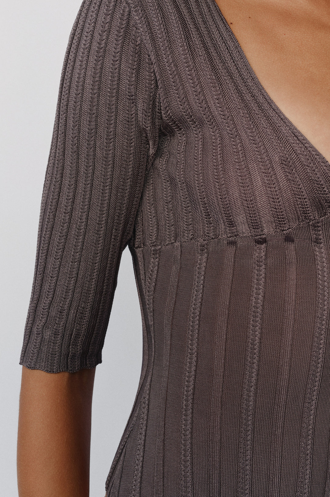 Smoke-colored Veda top in a delicate ribbed-knit fabric featuring a V-neckline and half sleeves.